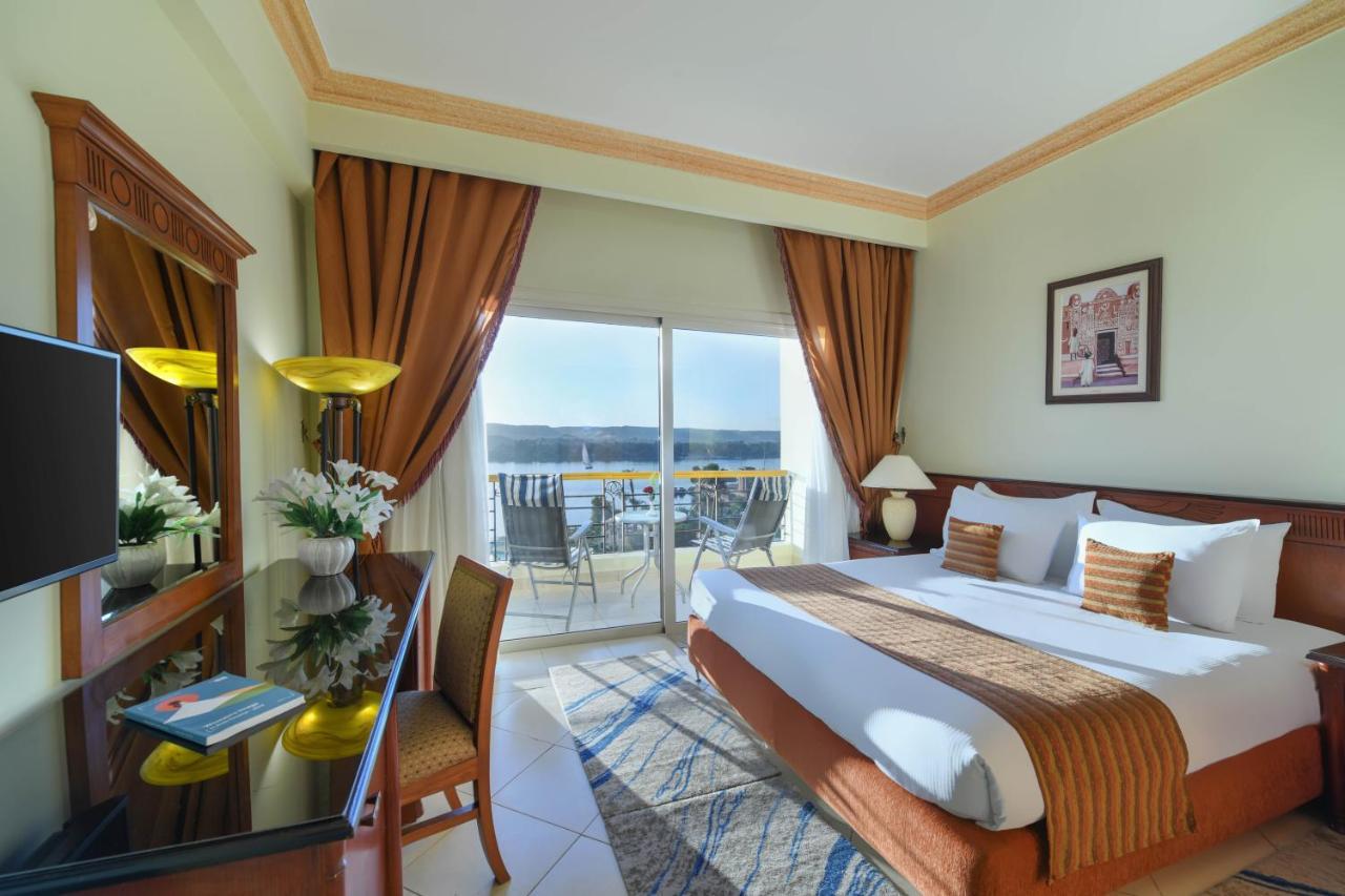 Tolip Aswan Hotel Bagian luar foto